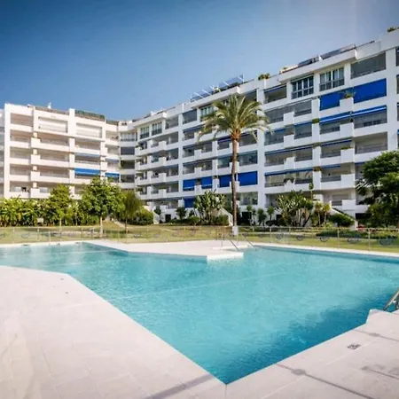Oasis With 2 Bedrooms In Jardines Del Puerto Marbellac