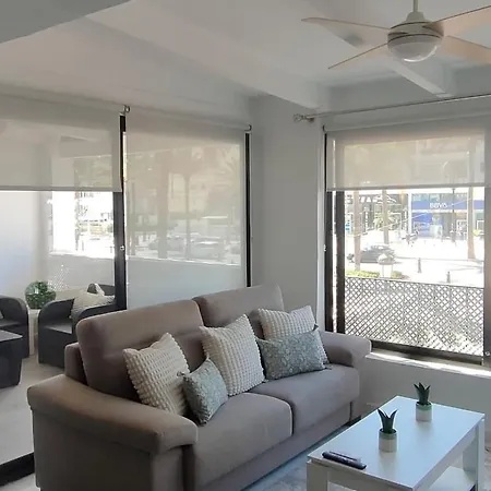 Oasis With 2 Bedrooms In Jardines Del Puerto Apartment Marbella