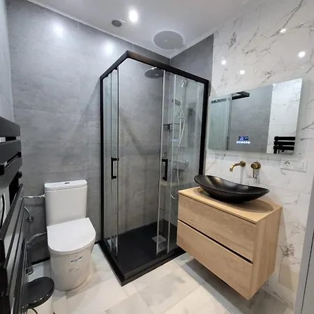 Oasis With 2 Bedrooms In Jardines Del Puerto * Marbella