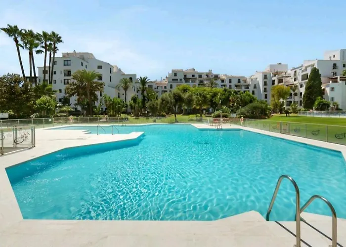 Oasis With 2 Bedrooms In Jardines Del Puerto * 马尔韦利亚