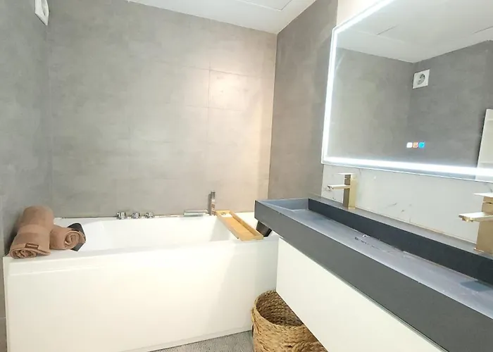 Apartamento Oasis With 2 Bedrooms In Jardines Del Puerto *