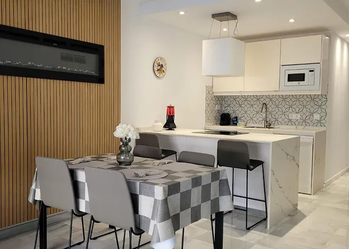 Oasis With 2 Bedrooms In Jardines Del Puerto *