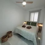 Oasis With 2 Bedrooms In Jardines Del Puerto Marbella