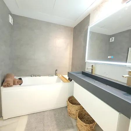 Apartamento Oasis With 2 Bedrooms In Jardines Del Puerto *