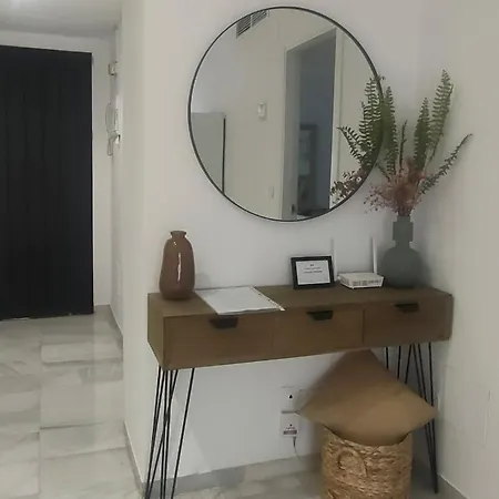 Apartamento Oasis With 2 Bedrooms In Jardines Del Puerto Marbella